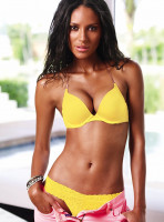 Emanuela de Paula photo #