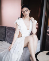 Emeraude Toubia photo #