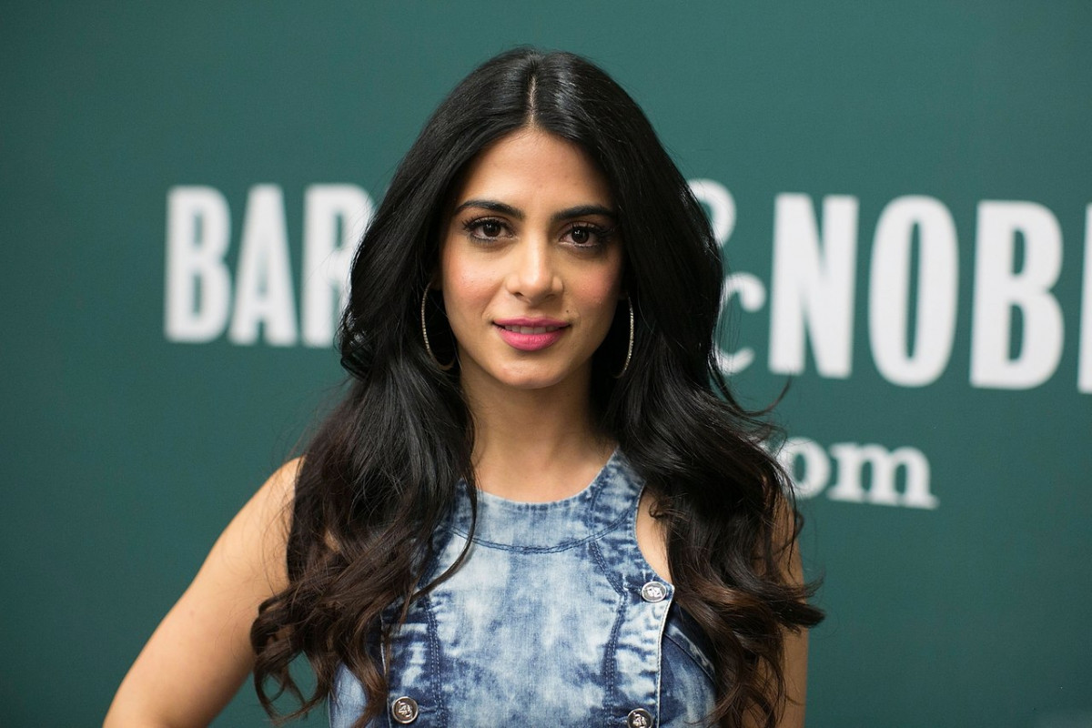 Emeraude Toubia: pic #956345