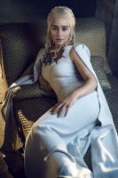 Emilia Clarke photo #