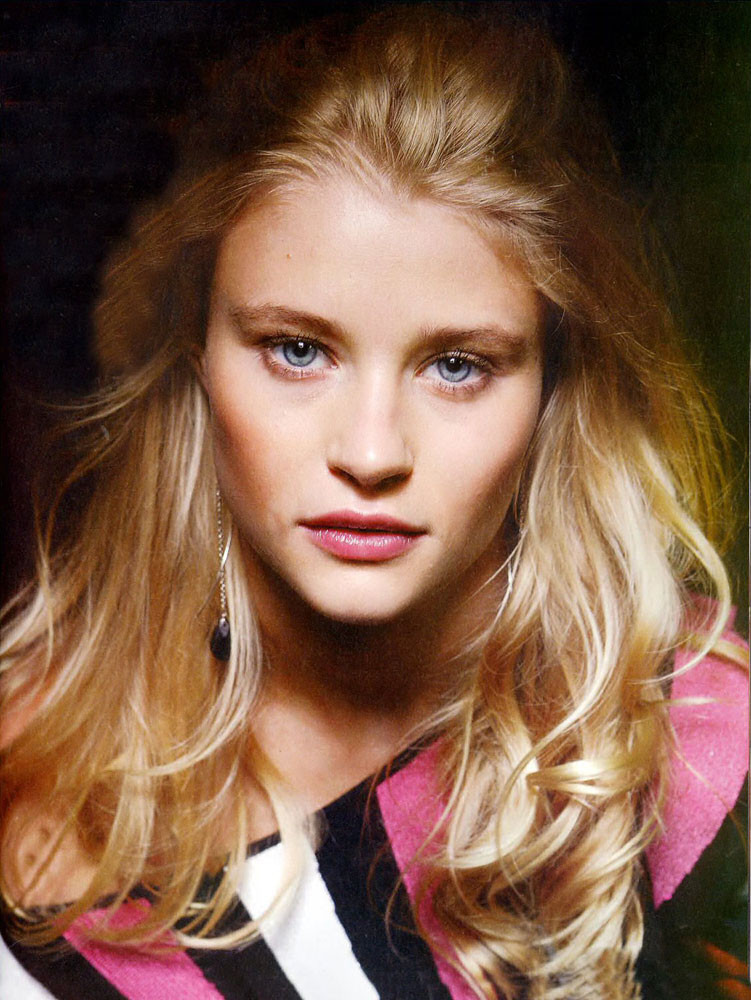 Emilie De Ravin: pic #117935