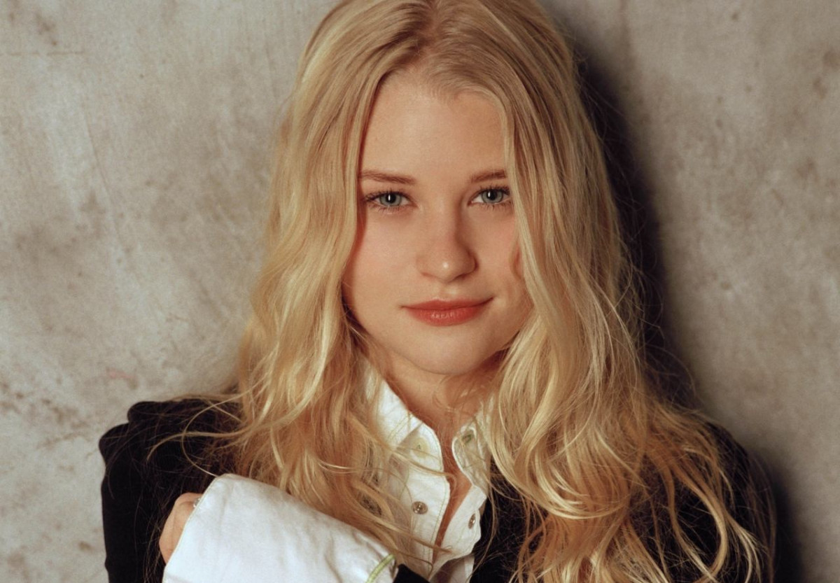 Emilie De Ravin: pic #109320