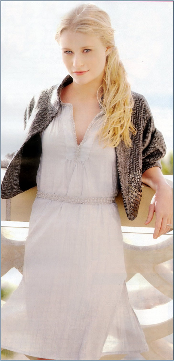 Emilie De Ravin: pic #104986