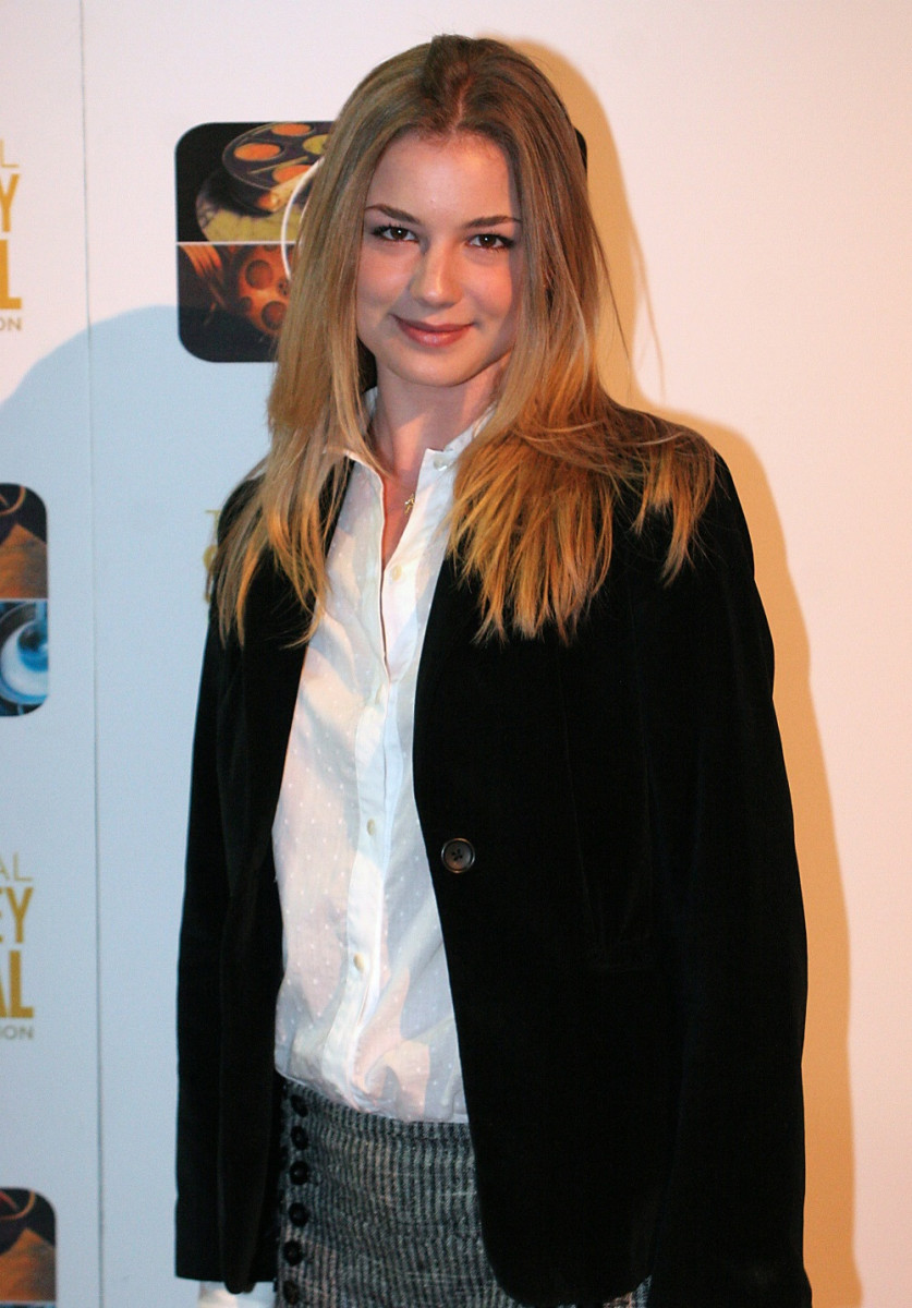 Emily van Camp: pic #873693