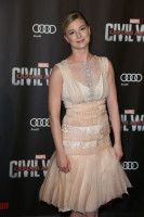 Emily van Camp photo #