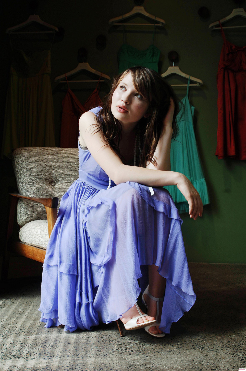 Emily Browning: pic #714317