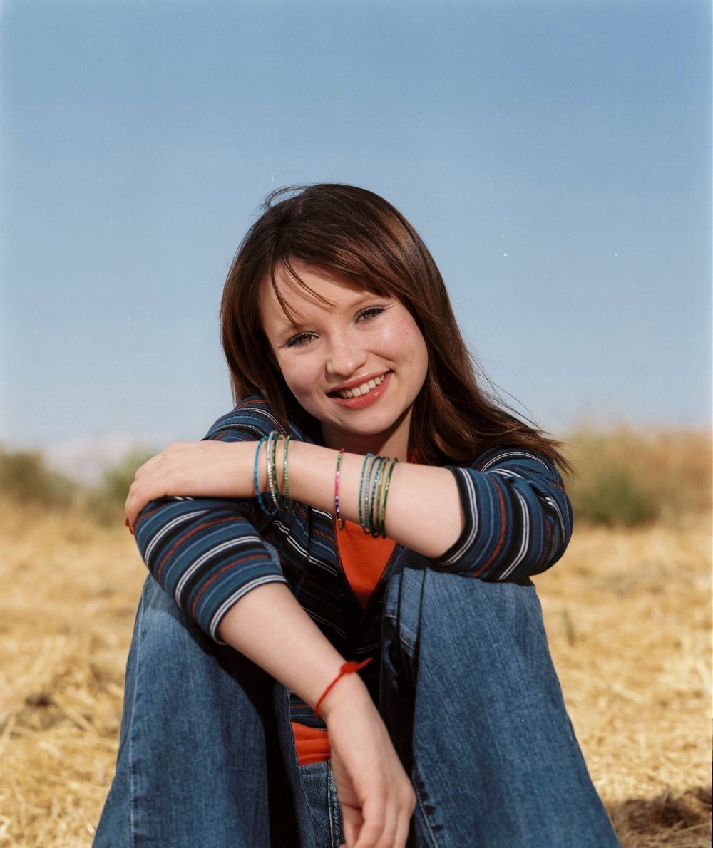 Emily Browning: pic #284690