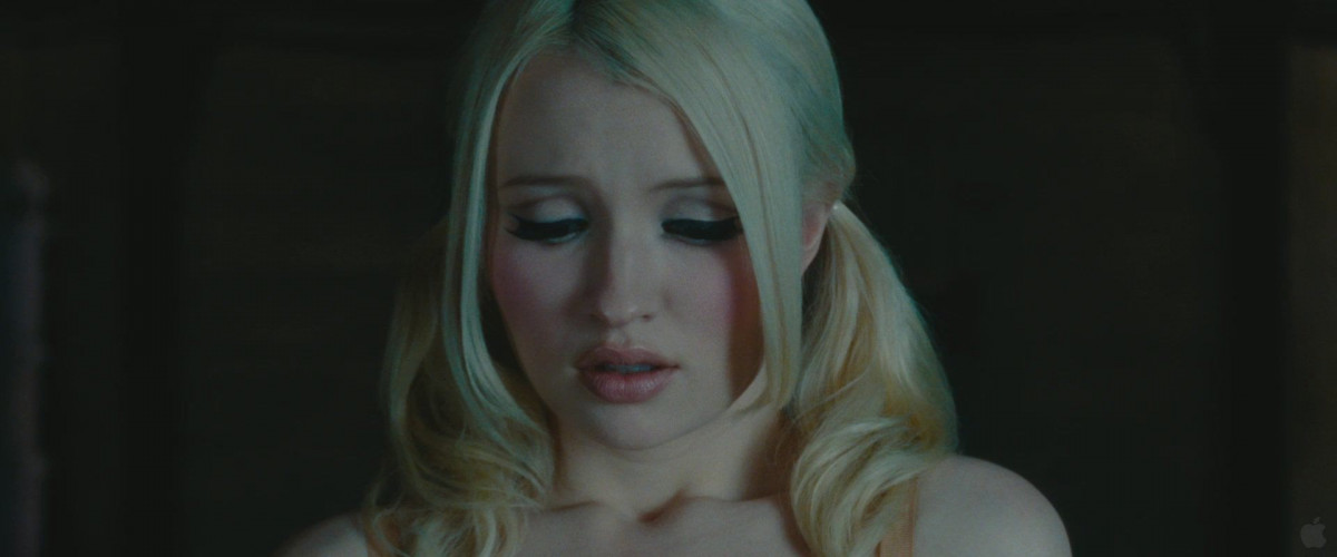 Emily Browning: pic #365570