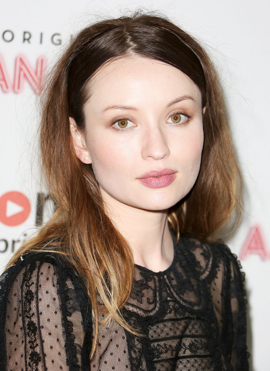 Emily Browning: pic #922319