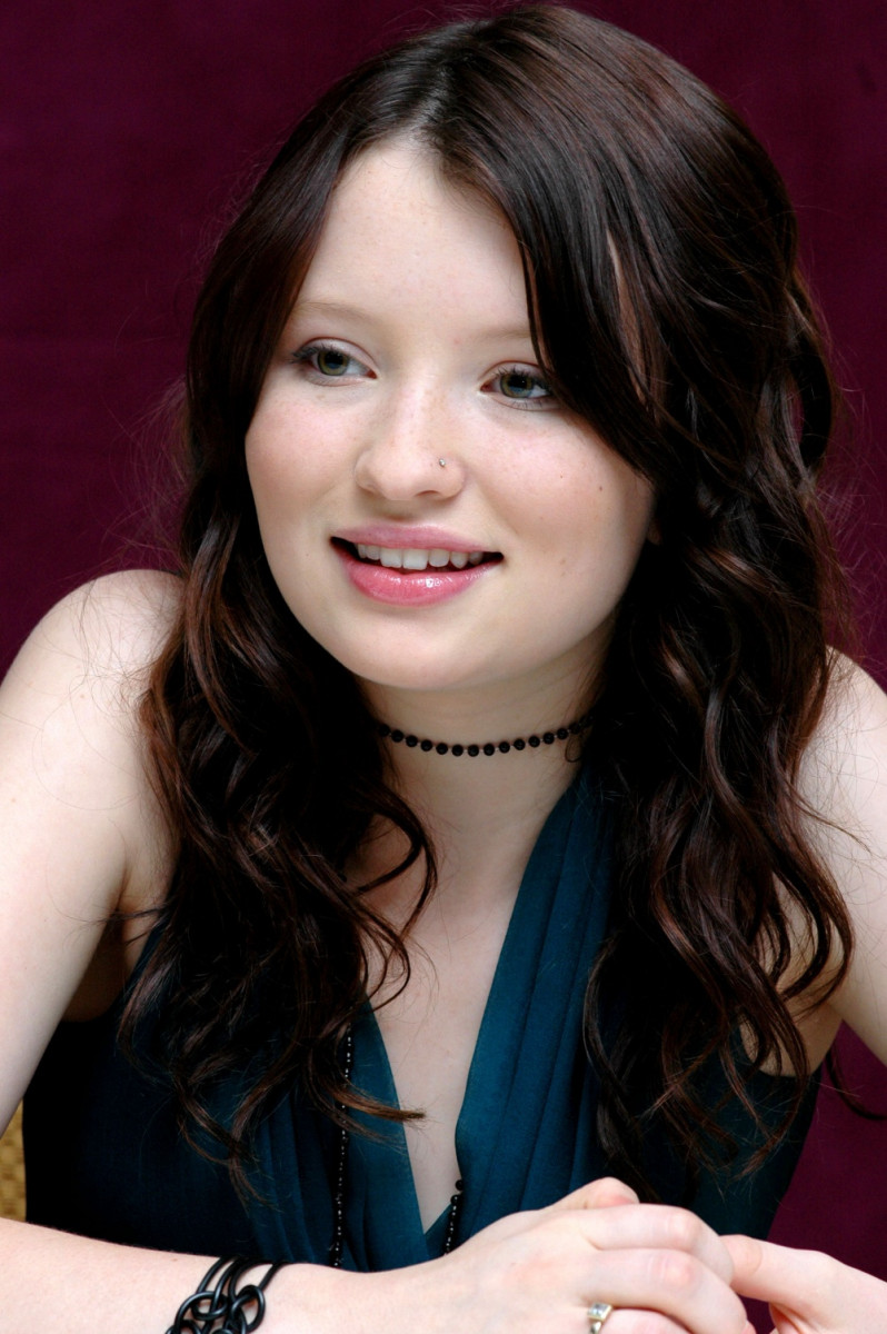 Emily Browning: pic #204778