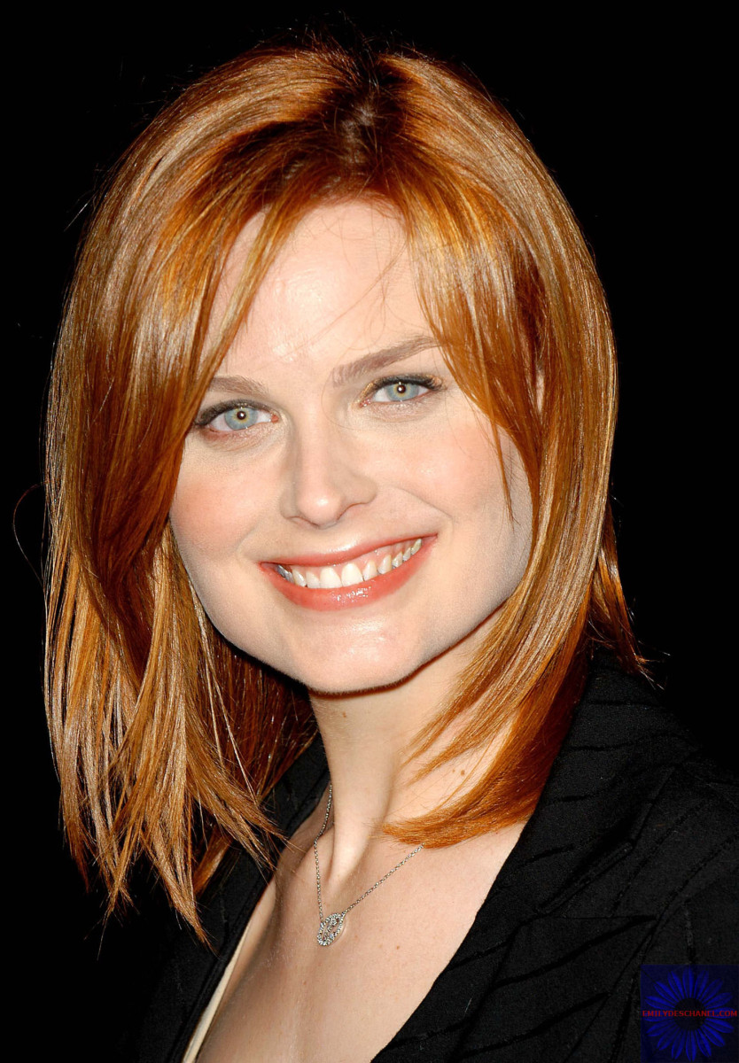 Emily Deschanel: pic #212273