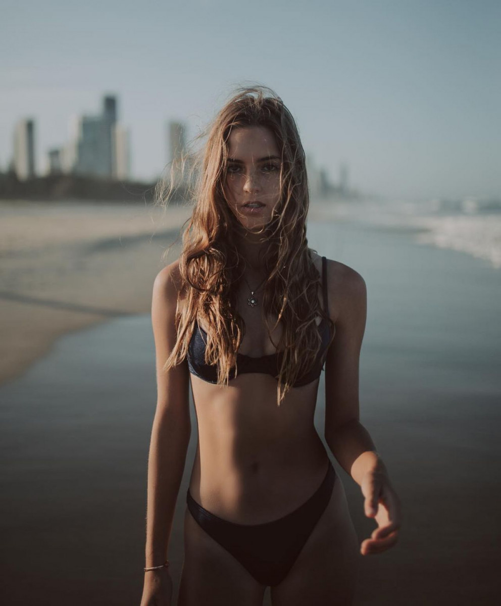 Emily Feld: pic #1075785