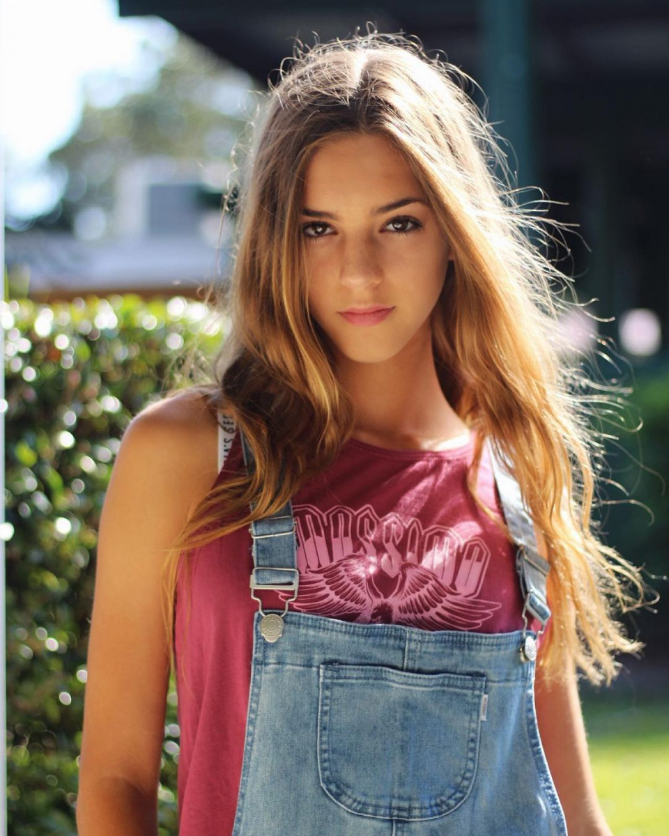 Emily Feld: pic #1073149