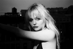 Emily Alyn Lind photo #