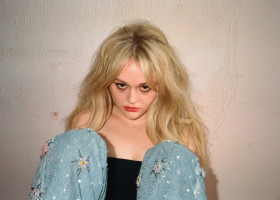 Emily Alyn Lind photo #