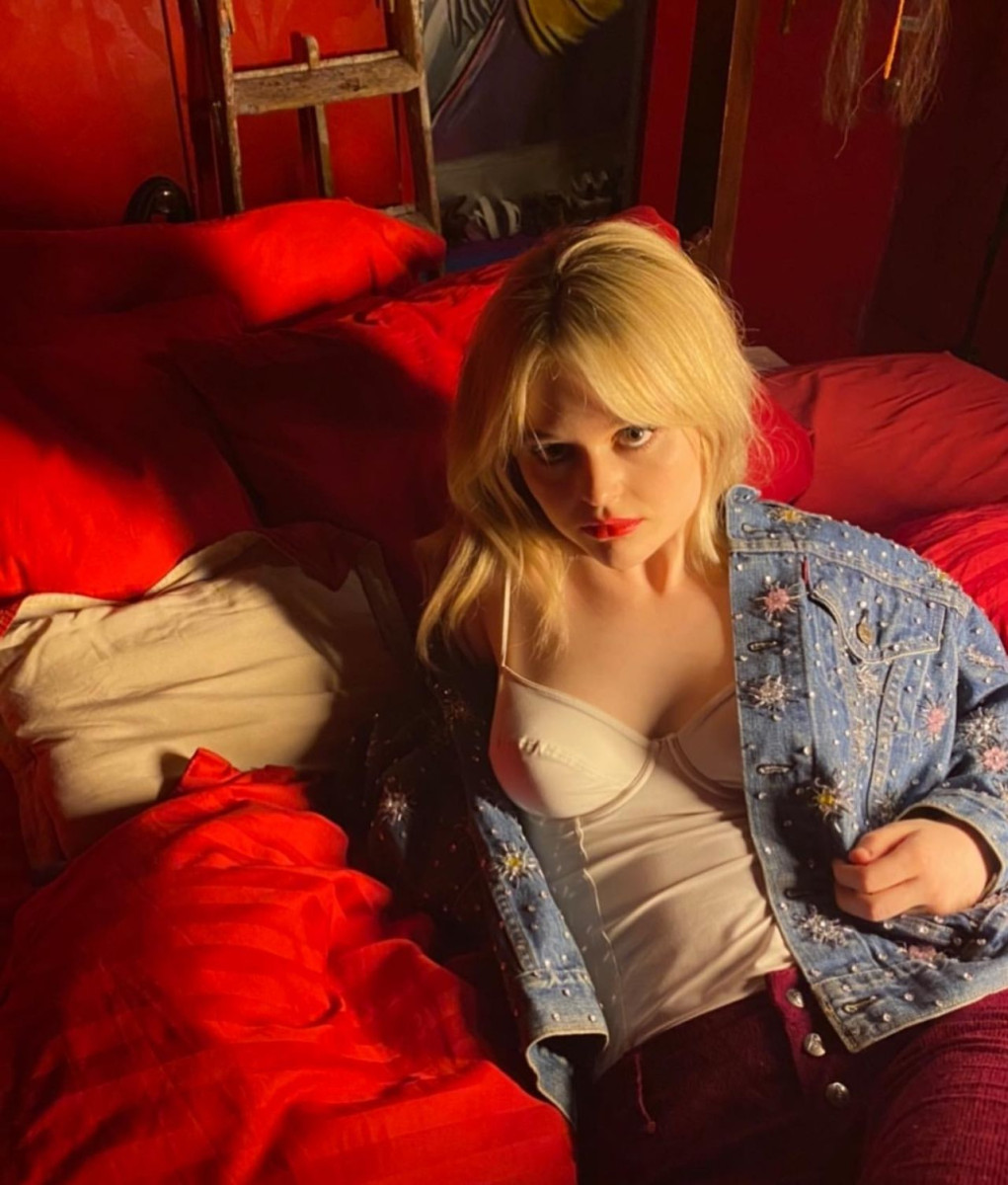 Emily Alyn Lind: pic #1259496