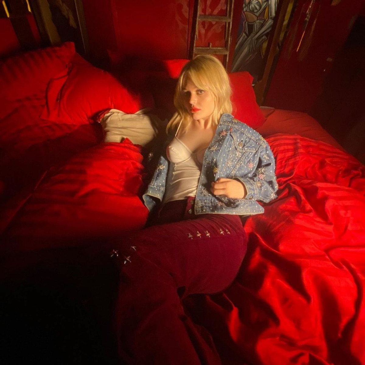 Emily Alyn Lind: pic #1259495