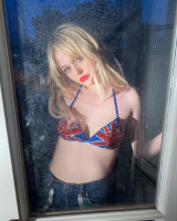 Emily Alyn Lind photo #