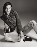 Emily Ratajkowski photo #