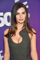 Emily Ratajkowski photo #