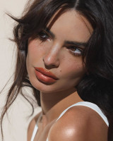 Emily Ratajkowski pic #1343918