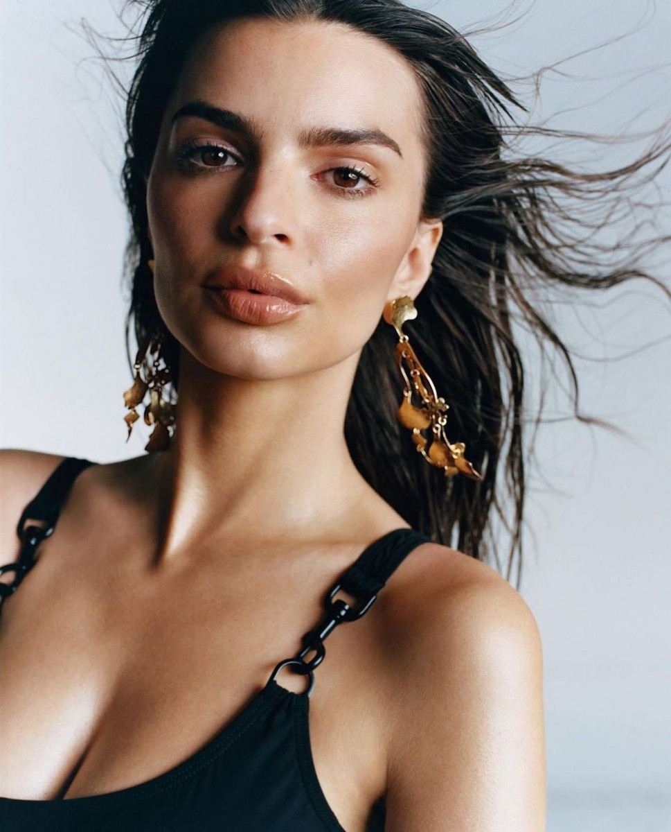 Emily Ratajkowski: pic #1338802