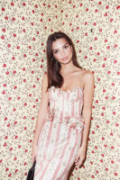 Emily Ratajkowski photo #
