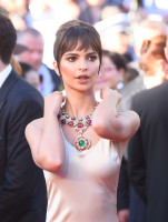 Emily Ratajkowski photo #