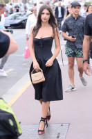 Emily Ratajkowski photo #