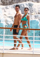 Emily Ratajkowski photo #