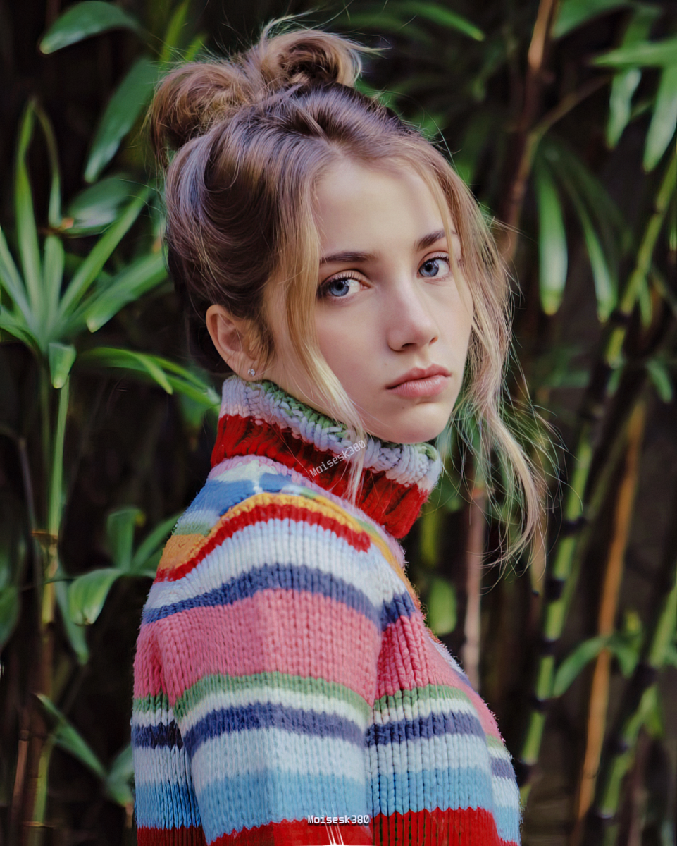 Emily Rudd        : pic #1321592