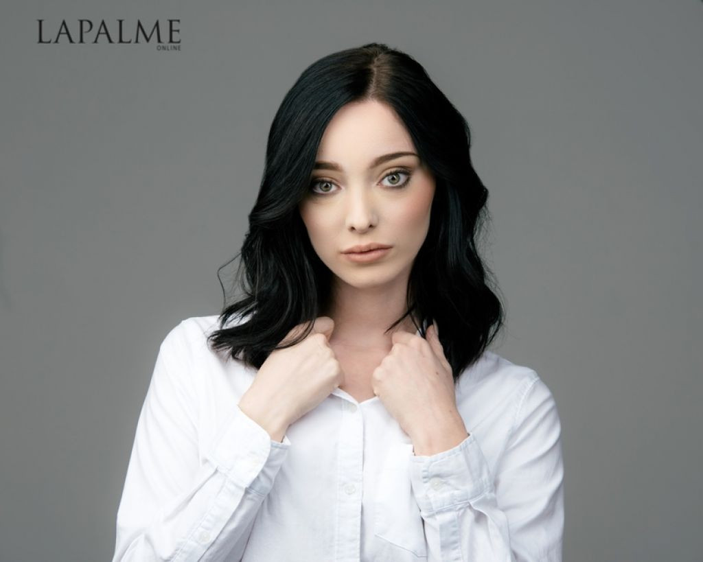 Emma Dumont: pic #1184687