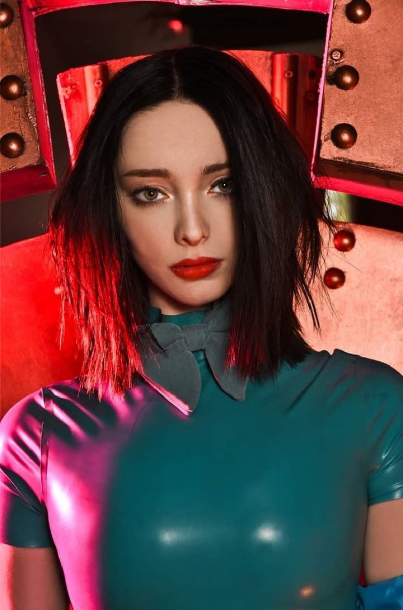 Emma Dumont: pic #1142093