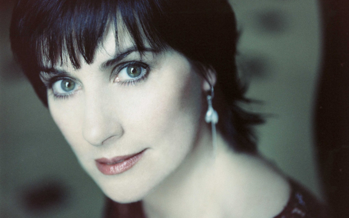 Enya: pic #112811