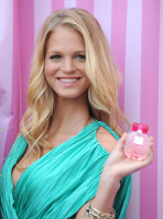 photo 20 in Erin Heatherton gallery [id494464] 2012-05-31