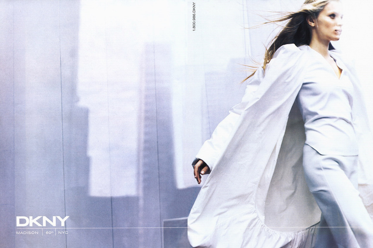 Esther Canadas: pic #377010