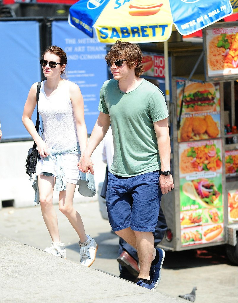 Evan Peters: pic #709880
