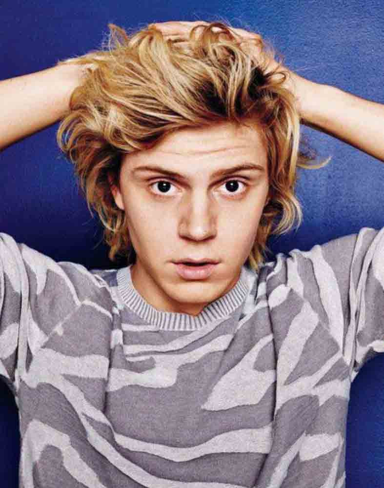 Evan Peters: pic #699307