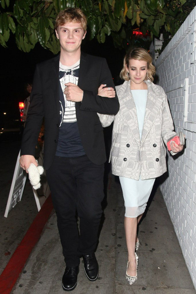 Evan Peters: pic #709866
