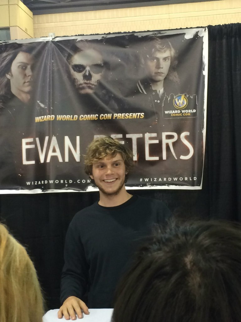 Evan Peters: pic #713856