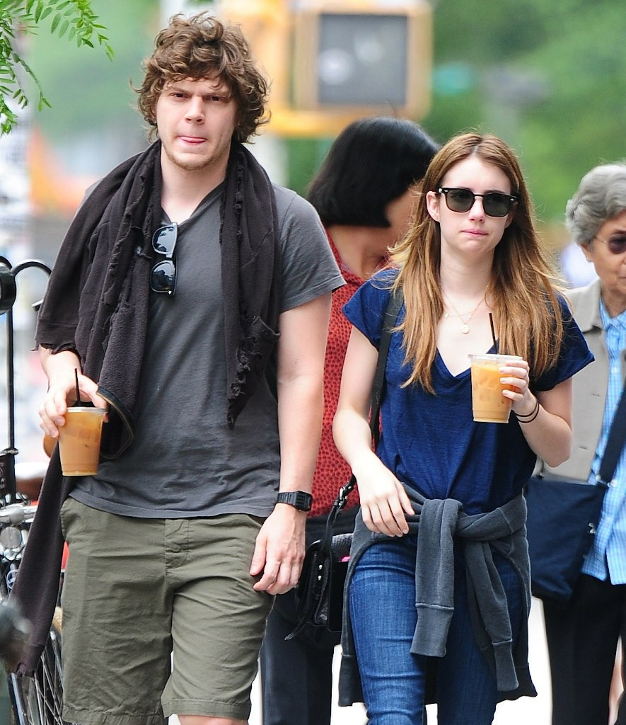 Evan Peters: pic #709890