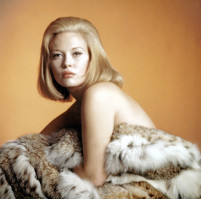 Faye Dunaway photo #