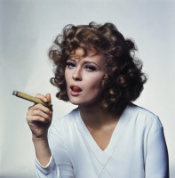 Faye Dunaway photo #