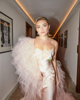 Florence Pugh photo #