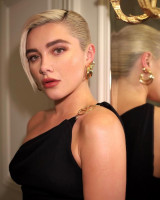 Florence Pugh photo #