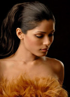 Freida Pinto photo #