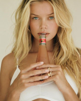 Frida Aasen photo #