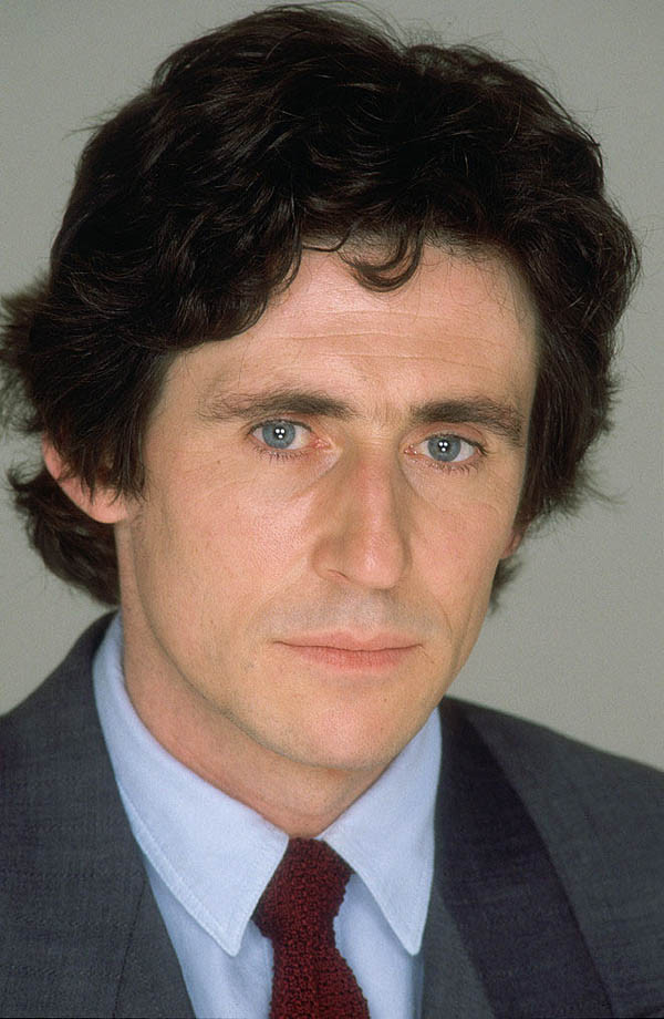 Gabriel Byrne: pic #72042