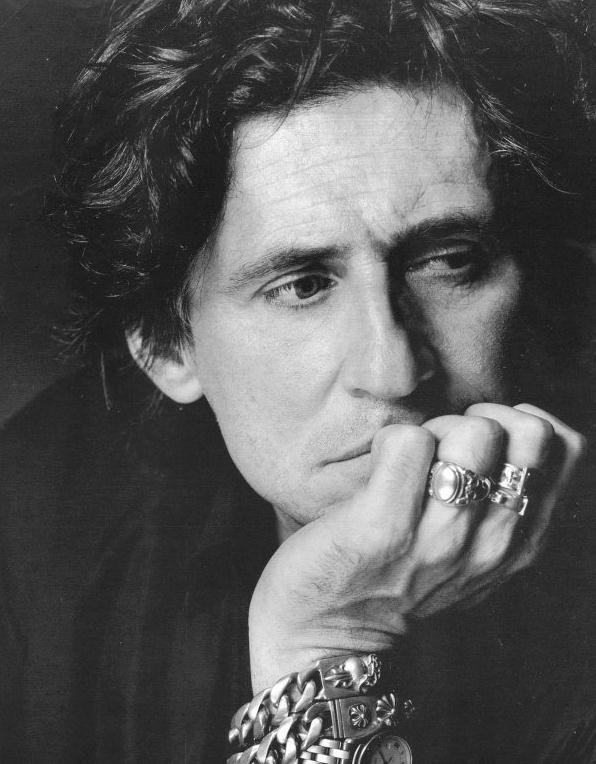 Gabriel Byrne: pic #207464