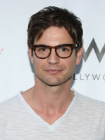 Gale Harold photo #